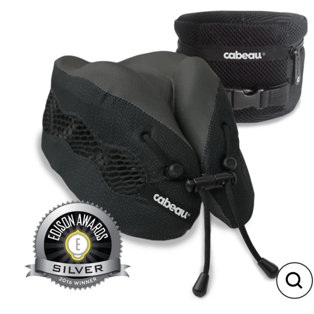 Cabeau neck pillow - black